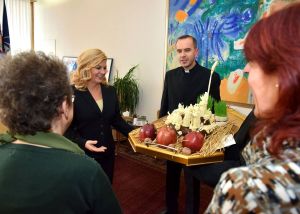 bozicni darovi predsjednici 2