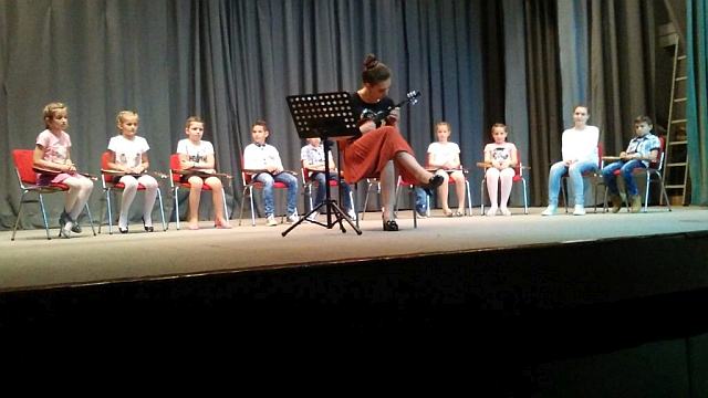 Koncert polaznika skole tambure u Sonti