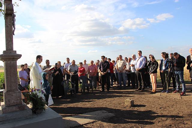 blagoslov kriza krajputasa Mala Bosna sl.1