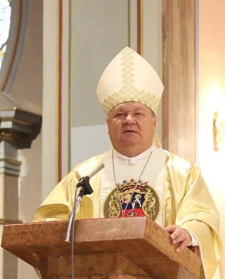 biskup Vjekoslav Huzjak mala