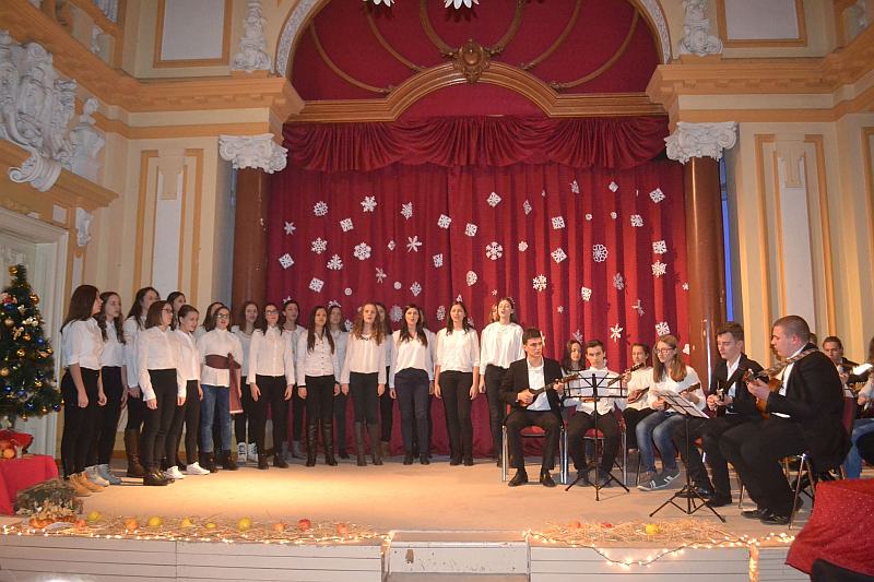 koncert hrv.odjela u gimnaziji