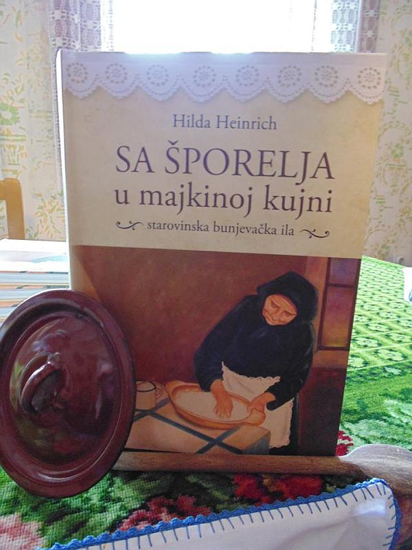 Sa sporelja u majkinoj kujni naslovnica