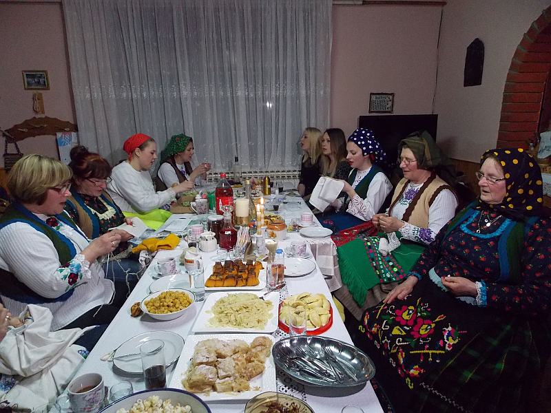 Divan kod Eve Pasic sl.1