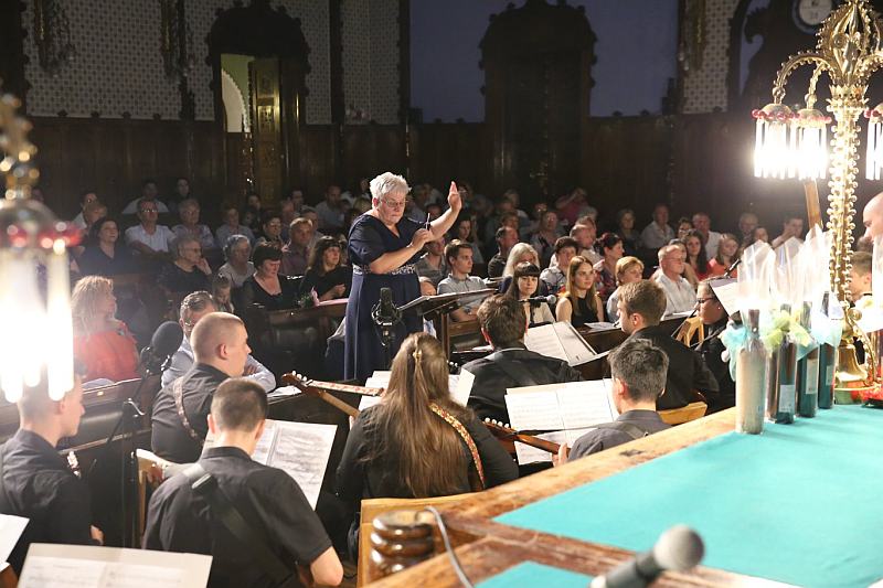 vecer sa solistima sl.2