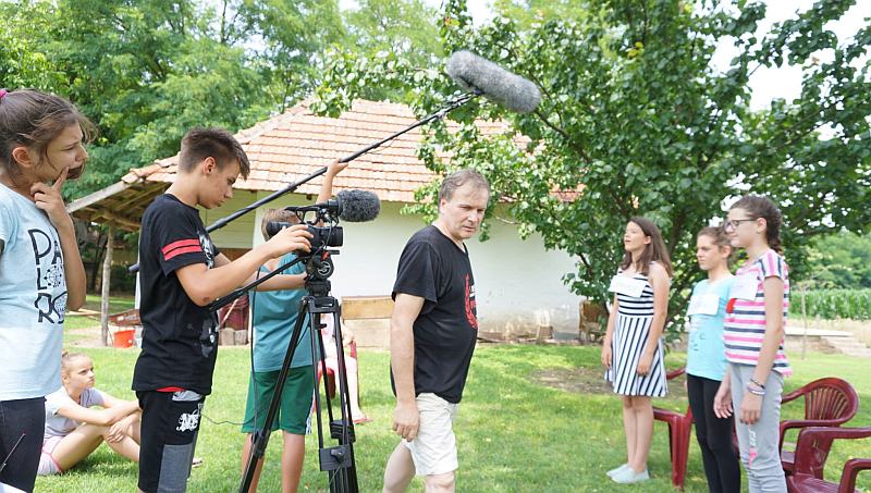 kad se male ruke sloze 2018