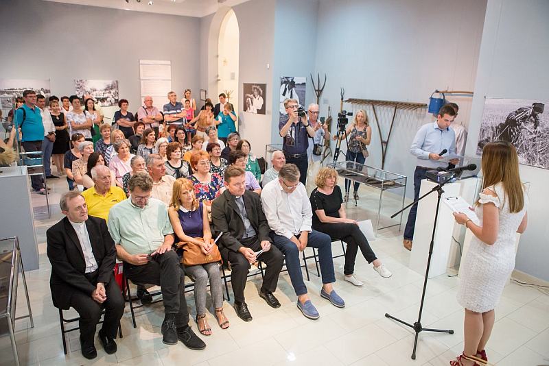 izlozba s Bozijom pomoci 2018 sl.2