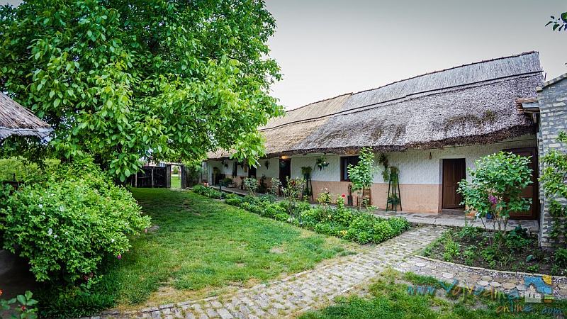 kolokvij o zastiti mjesnih govora etno kuca mali bodrog monostor 1