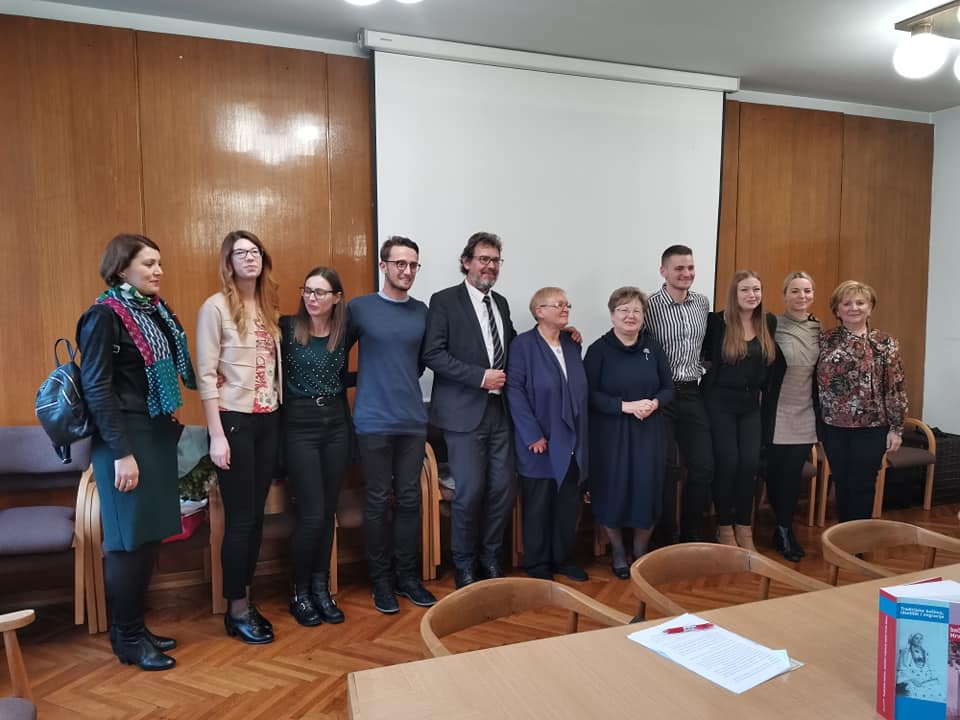 b Zagreb predstavljena monografija o Sokcima zajednicka stojeca